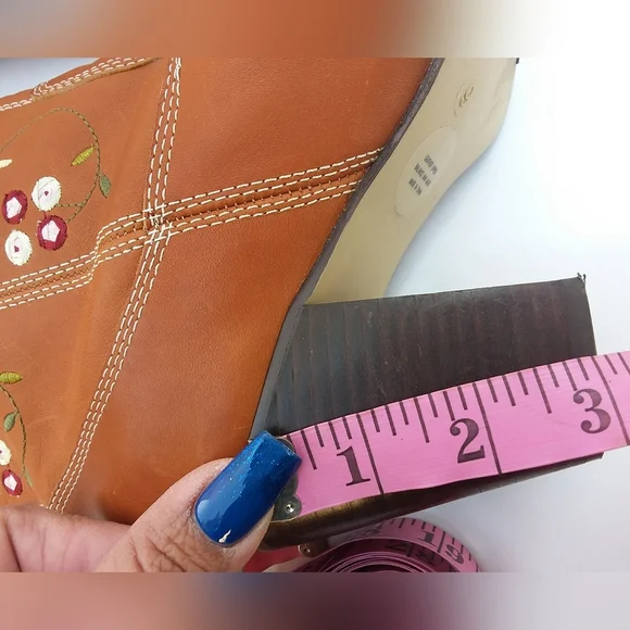 Seychelles Tan Heeled Boots with Floral Embroidery 9 - Picture 9 of 9